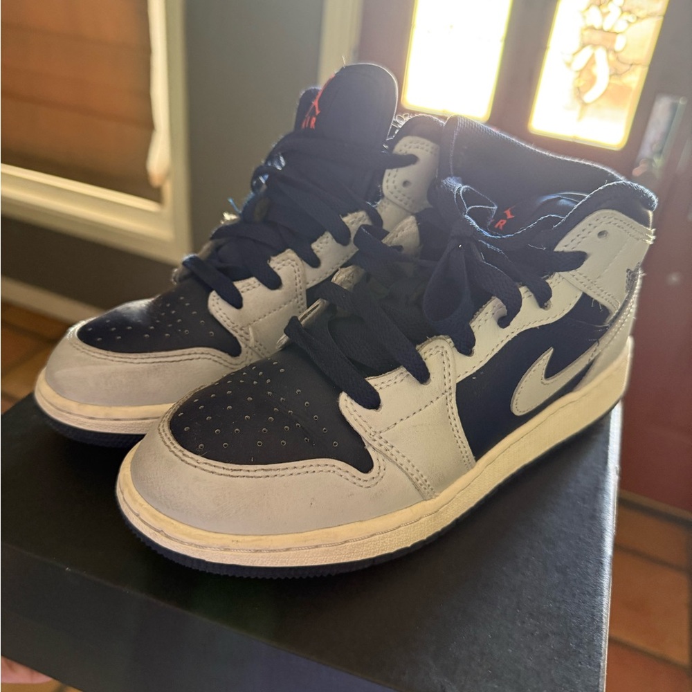 Nike Air Jordan 1 Mid White and Navy Leather Sneakers - Picture 2 of 7